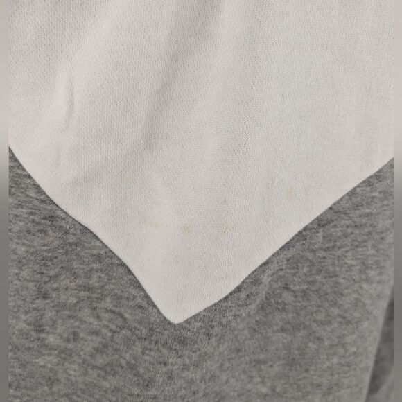 FILA Chevron Colorblock 1/4 Zip Athletic Jacket Sweatshirt in Purple/Gray/White - Picture 3 of 8